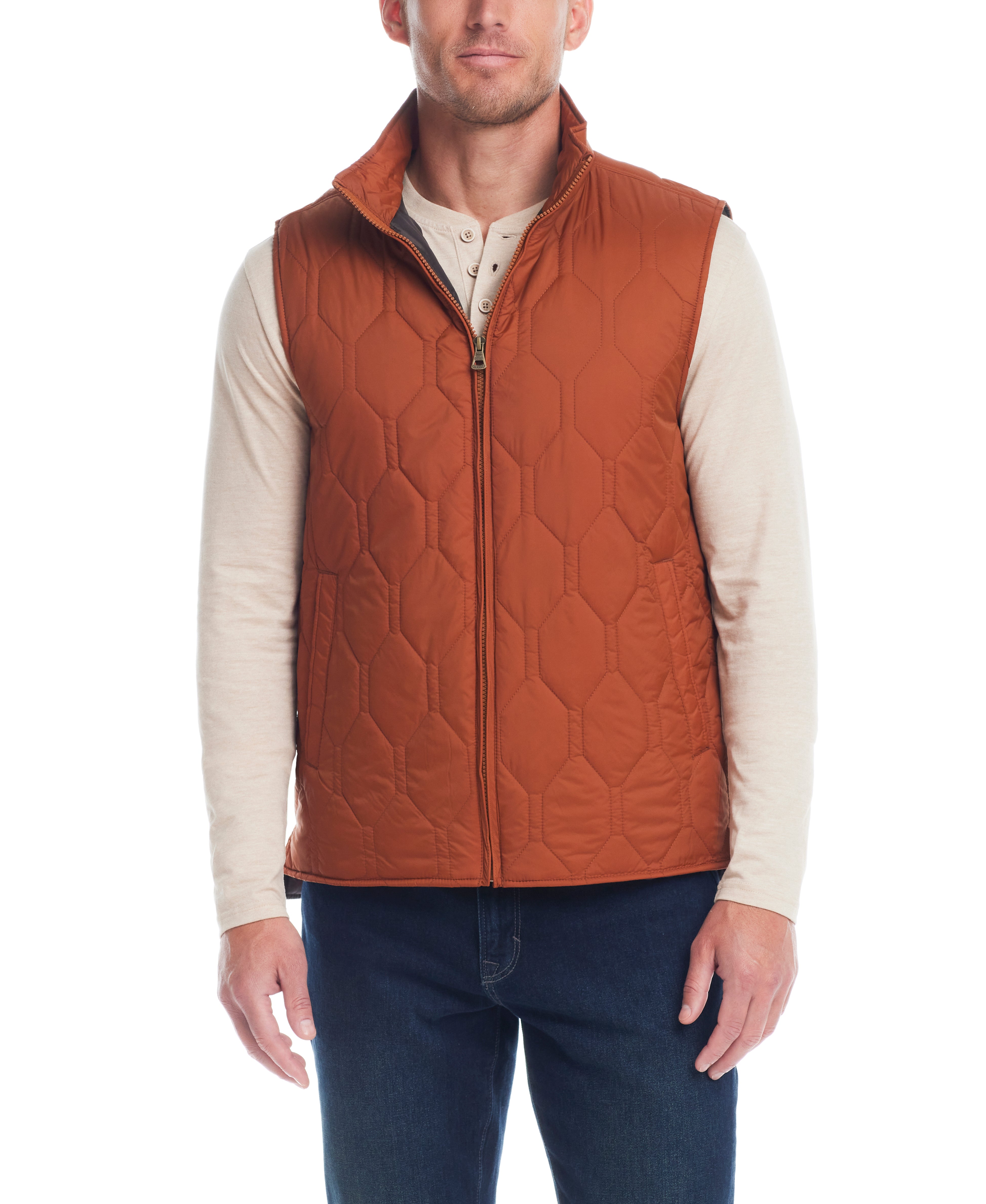 Hexagon Quilted Lightweight Vest In Caramel Cafe