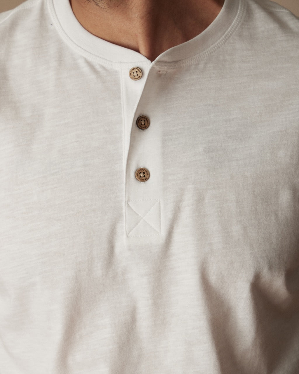 Short Sleeve Melange Henley in Bright White