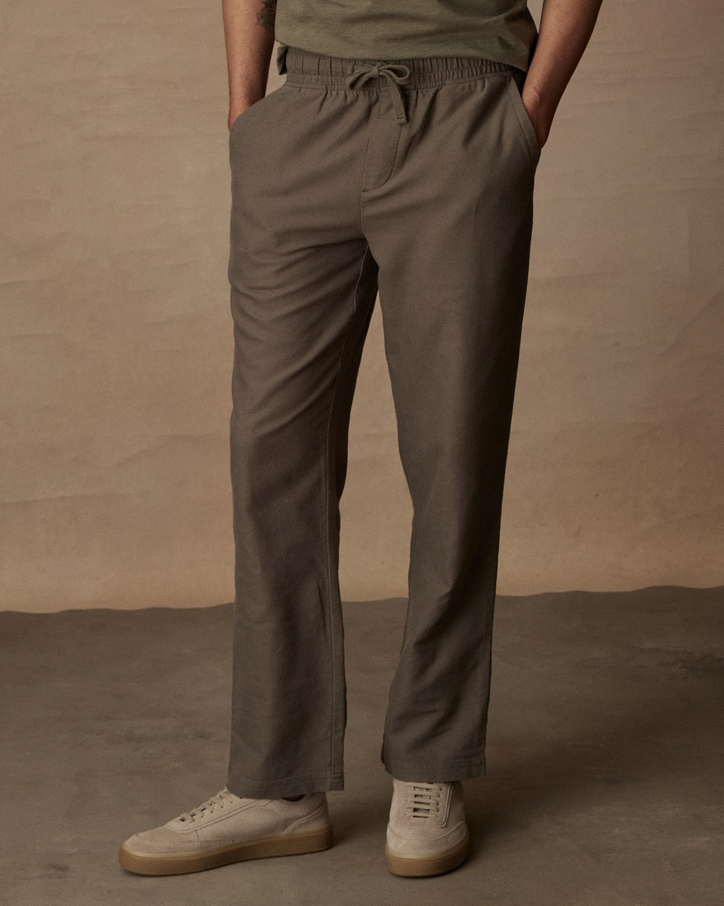 Linen Blend Drawstring Pants in Olive