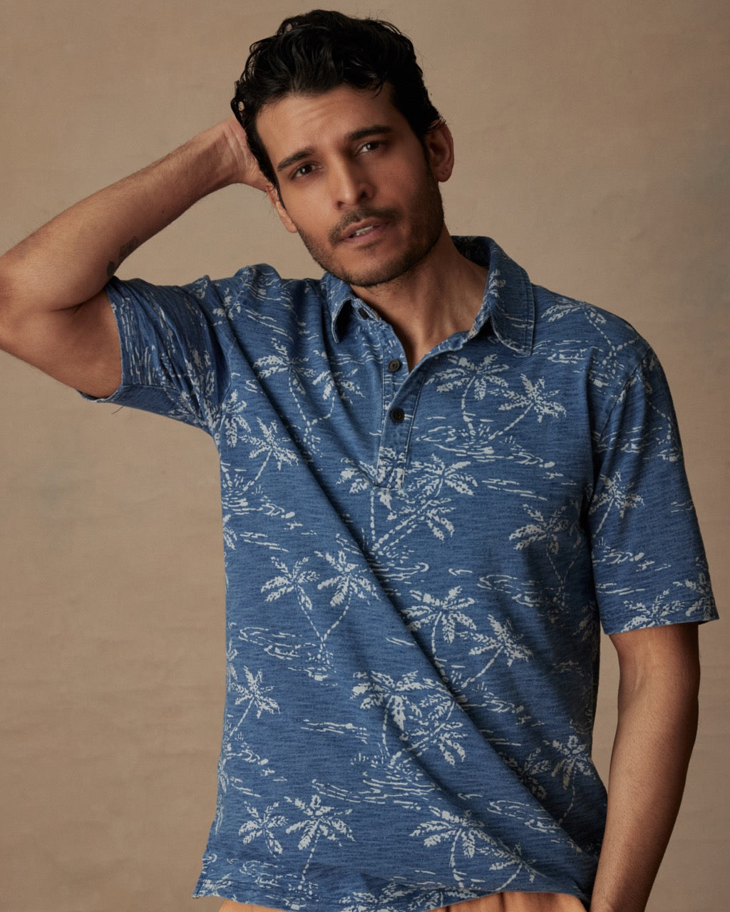 Short Sleeve Printed Polo Shirt in Dark Indigo