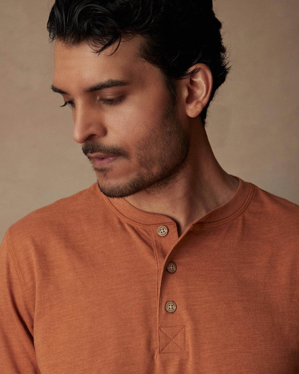 Short Sleeve Melange Henley In Adobe